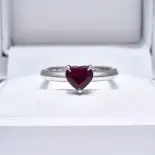 Pierścionek z rubinem naturalnym